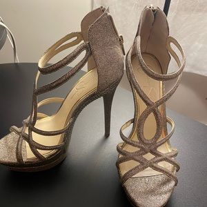 Jessica Simpson 👠